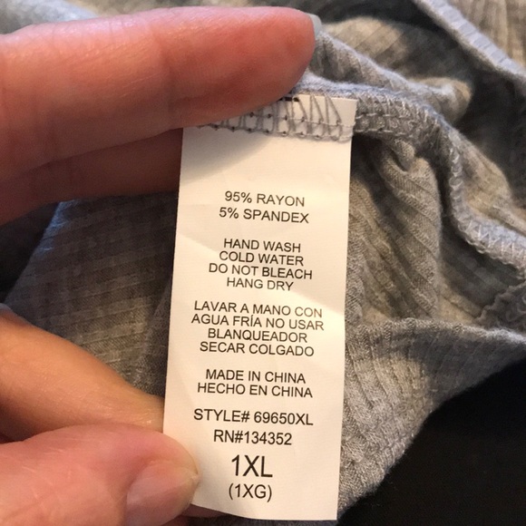 Ambiance Gray Choker Sleeveless Top Size 1X - Picture 5 of 5